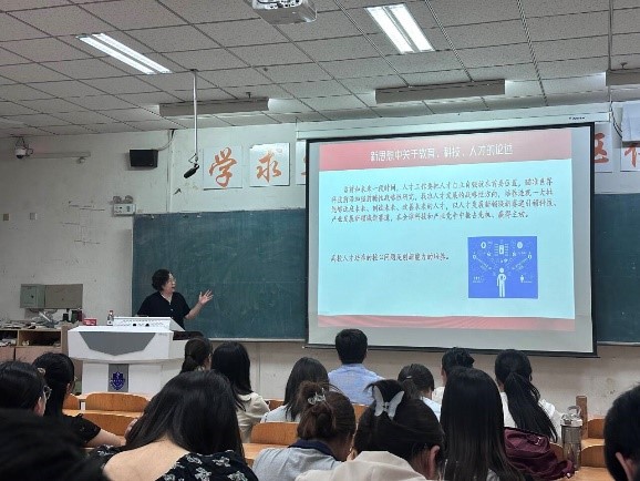 1716268125952003857.jpg 333.jpg